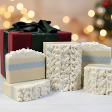 (2 extremos cortados a la IZQUIERDA) Suéter de invierno ~ Jabón en barra de leche de cabra elaborado a mano con proceso en frío