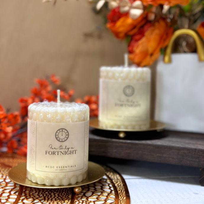 For Only A Fortnight ~ Aesthetic Bubble Pillar Soy Candle/Round Golden Plate