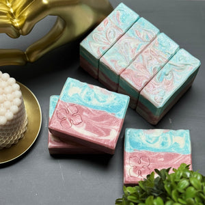 (Agotado) Limonada rosa ~ Jabón natural elaborado a mano en frío