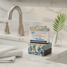 Jabón en barra de leche de cabra elaborado a mano con proceso en frío de madera de teca caribeña (para él)