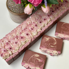 (SOLO 1 QUEDA) Mora [Absenta] ~ Jabón en barra de leche de cabra elaborado a mano y procesado en frío