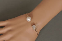 Dawn Pearl & Austrian Crystal bracelet