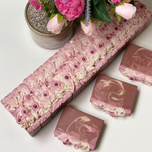 (SOLO 1 QUEDA) Mora [Absenta] ~ Jabón en barra de leche de cabra elaborado a mano y procesado en frío